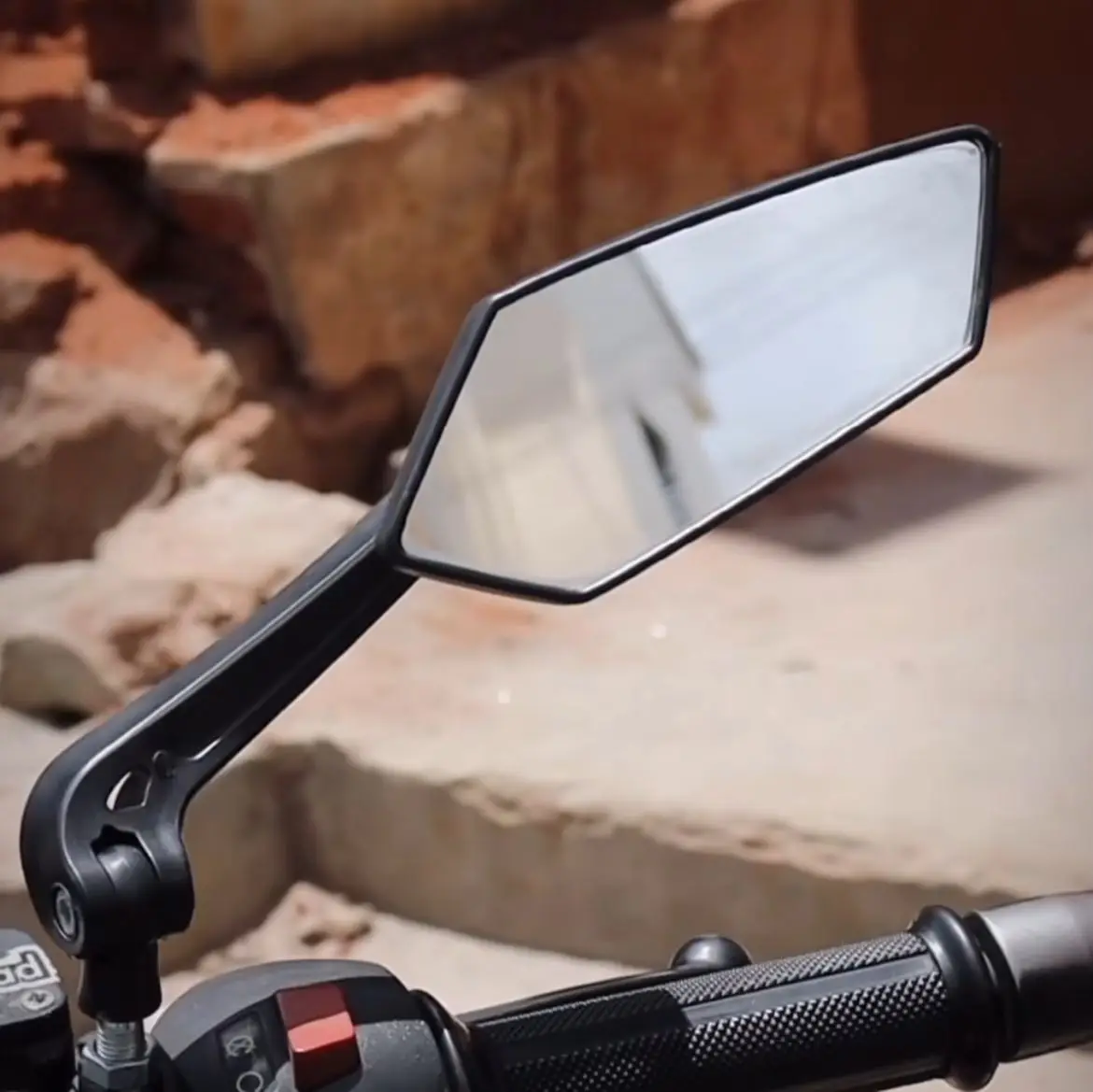 04793e02-d782-4cd7-b2de-d313fef6ea1b